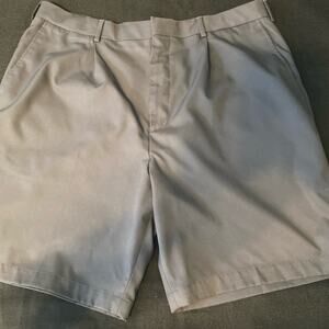 Golf Shorts by Walter Hagen- Sz 40